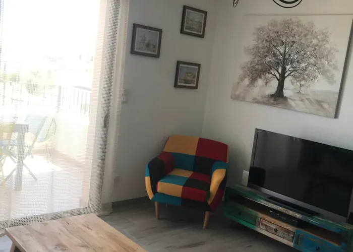Apartment A 600 Metres De La *